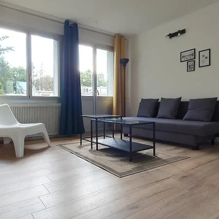 Apartment Calme 3 Avec Lit Double Wifi - Parking Facile *
