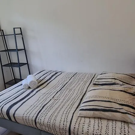 Calme 3 Avec Lit Double Wifi - Parking Facile