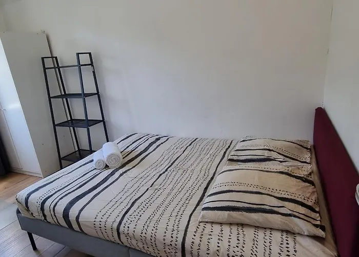 Calme 3 Avec Lit Double Wifi - Parking Facile